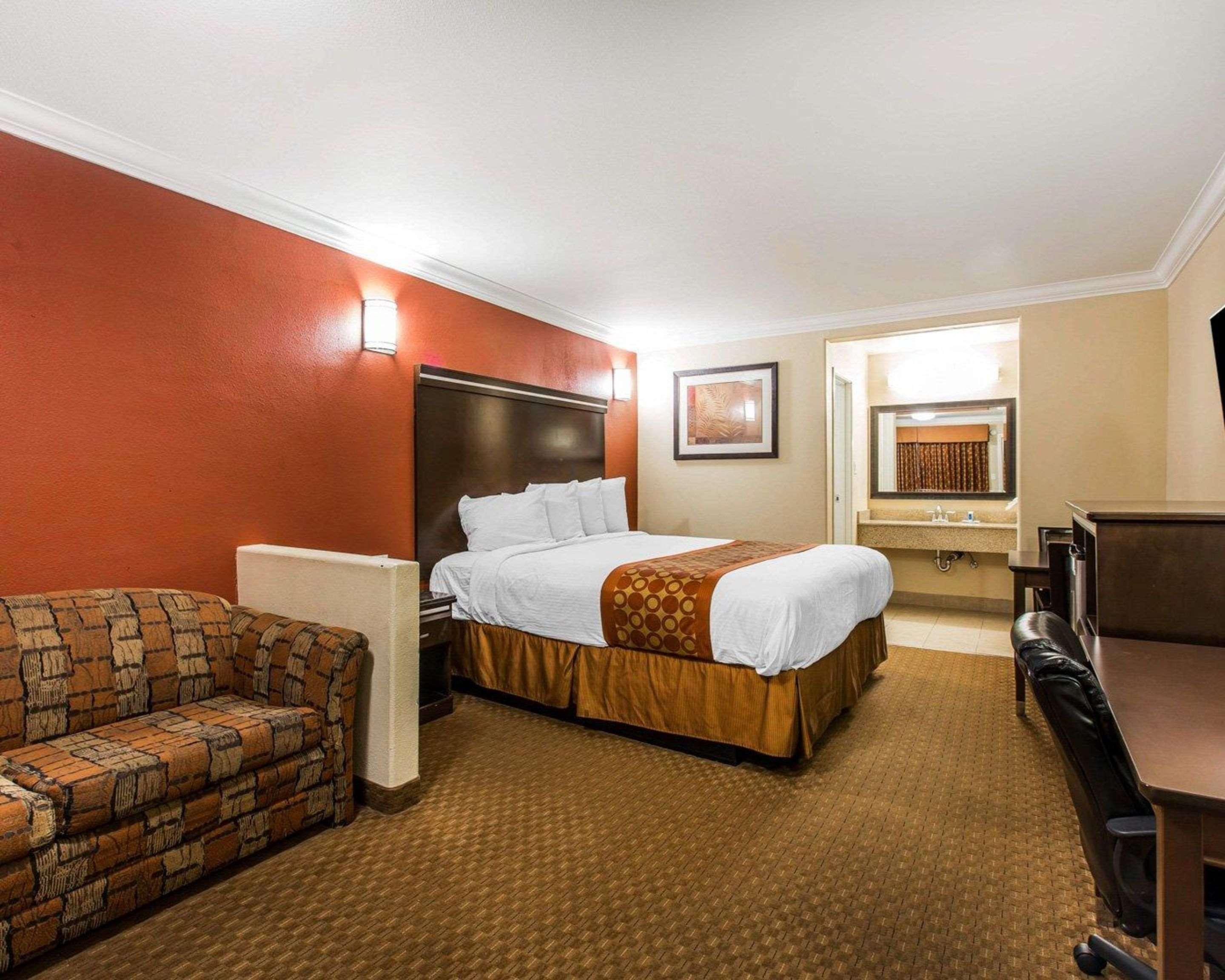 Rodeway Inn & Suites Corona Buitenkant foto